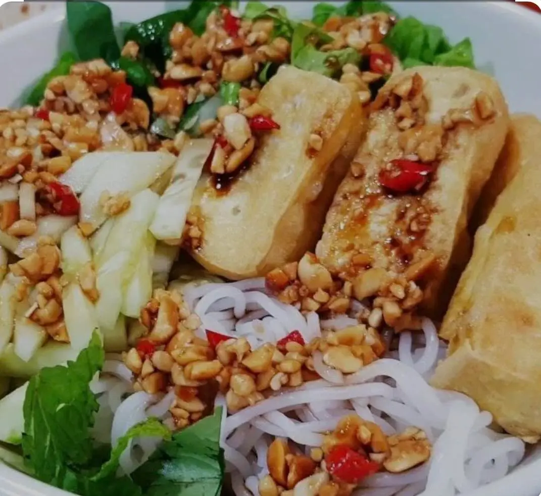 Hình ảnh Bún Nước Tương chả giò