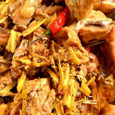 Hình ảnh Cơm Gà kho sả
