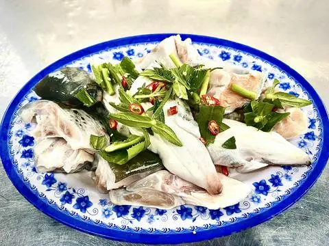Hình ảnh Lẩu Đầu Cá Hồi .