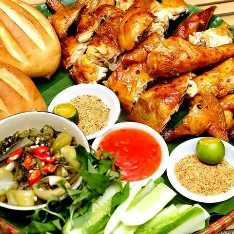 Hình ảnh Gà nướng chanh dây mật ong (nguyên con)
