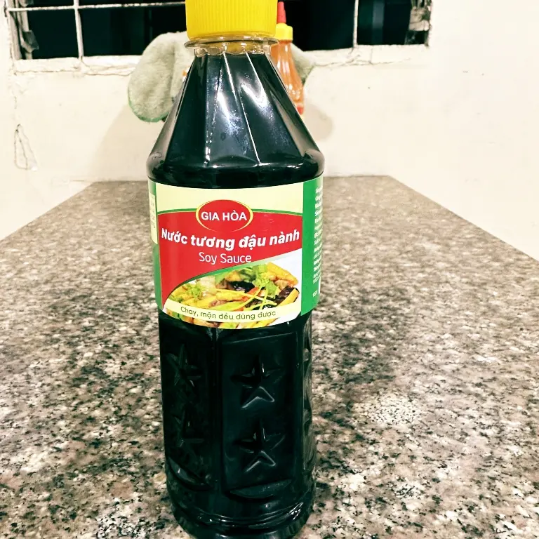 Hình ảnh Nước tương đậu nành gia hòa