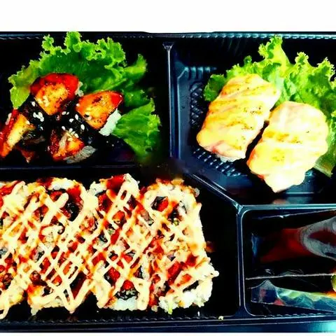 Hình ảnh Sushi Combo Bà Ba (Kèm 1 Nước Ngọt Tươi)