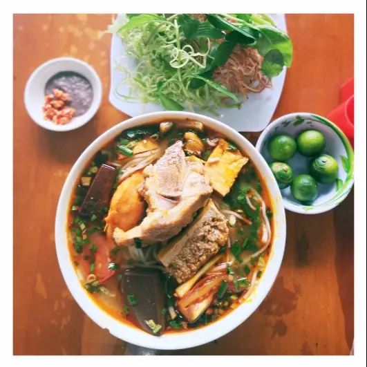 Hình ảnh Bún riêu cua đồng + giò heo
