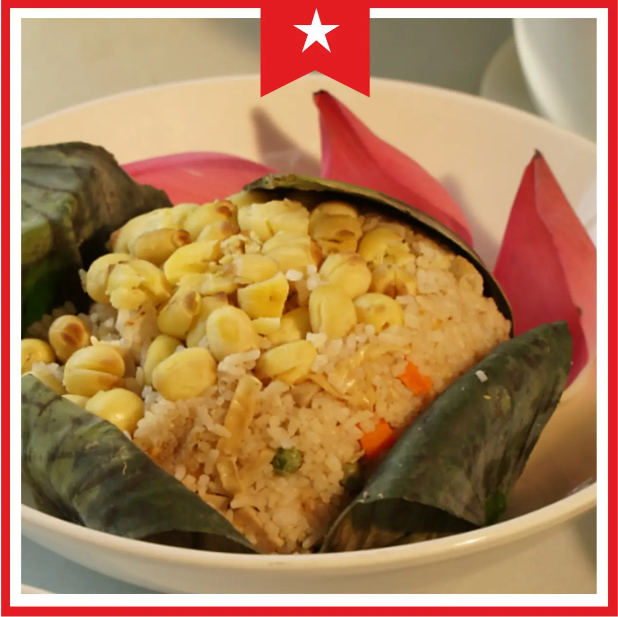 Hình ảnh Cơm lá sen chay - Rice wrapped in lotus leaf