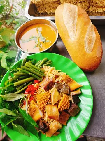Hình ảnh Phá lấu xào rau muống 