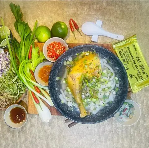 Hình ảnh Bánh canh đùi gà 