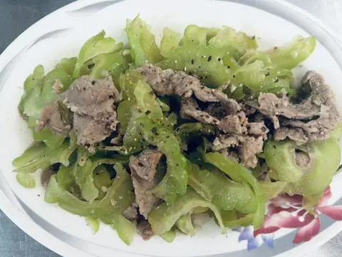 Hình ảnh Cơm Chiên Bò Xào Khổ Qua