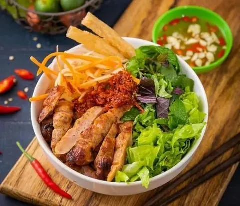Hình ảnh Bún nem nướng đặc biệt (có nem chua)