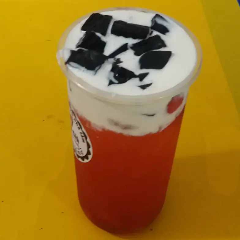 Hình ảnh Trà Dâu Machiato Thạch Sương Sáo