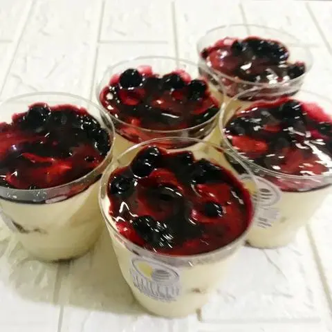 Hình ảnh Tiramisu vị việt quất
