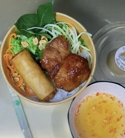Hình ảnh Bún nem nướng - chả giò
