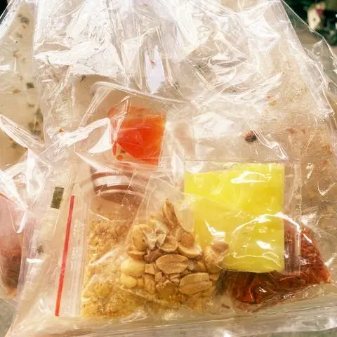 Hình ảnh bánh tráng chấm me