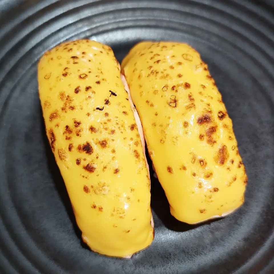 Hình ảnh SAKE CHEESE SUSHI