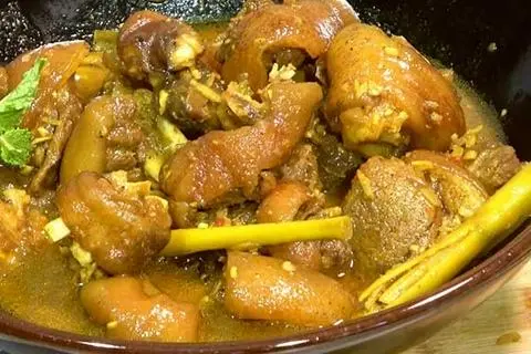 Hình ảnh Giò heo giả cầy +bánh mì 