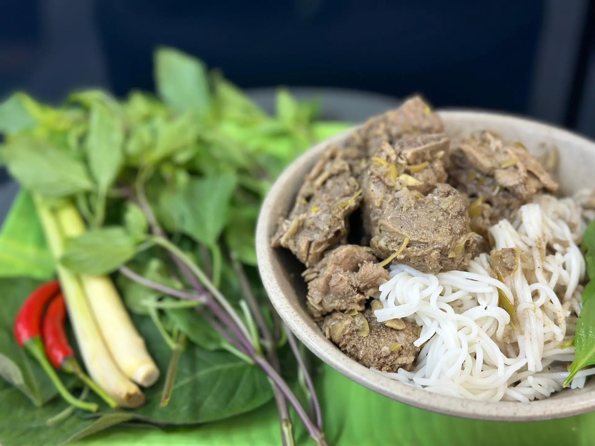 Hình ảnh  Bún Vịt giả cầy nhỏ + 1 ly nước mơ