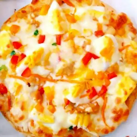 Hình ảnh Pizza gà  - trứng cút