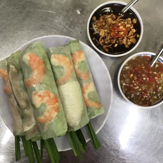Hình ảnh Cuốn Tôm Thịt Tai 