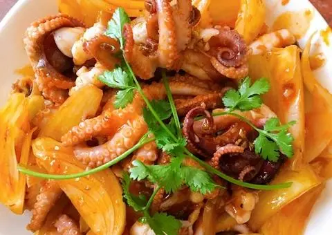 Hình ảnh Cơm Bạch Tuộc Xào Sa Tế