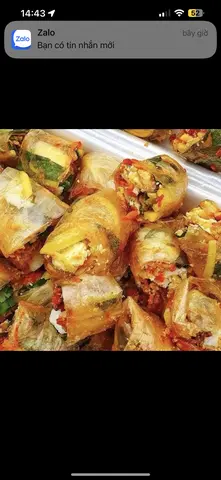 Hình ảnh Bánh tráng cuốn sốt bơ trứng khô bò