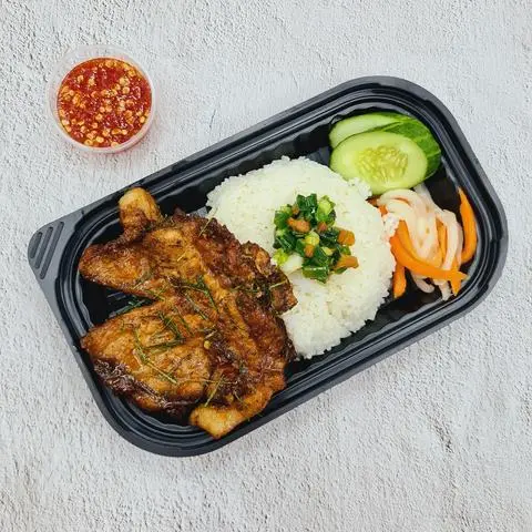 Hình ảnh Cơm Sườn Xốt Lá Chanh