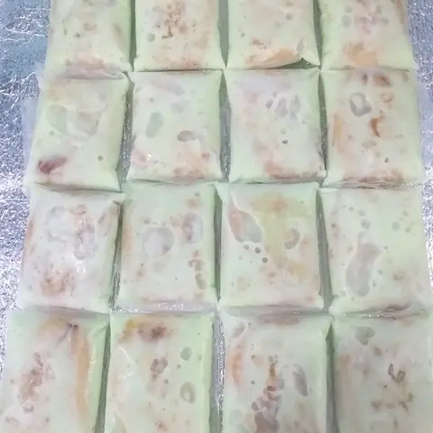 Hình ảnh Combo 5 miếng kem chuối truyền thống vị lá dứa