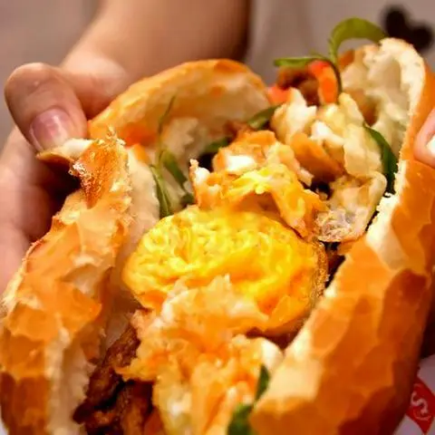 Hình ảnh Bánh mì ốp la