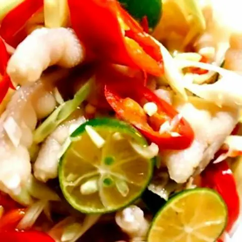 Hình ảnh Chân gà ngâm sả tắc - phần lớn