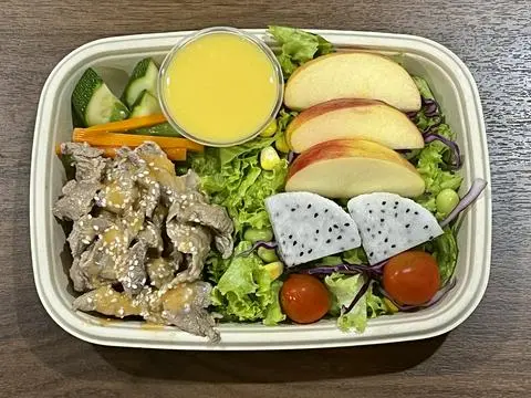 Hình ảnh salad bò sốt tiêu đen 