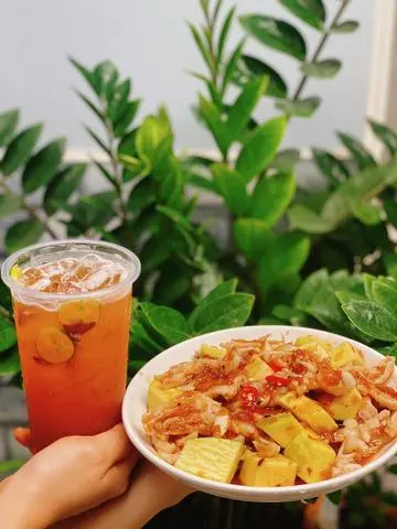 Hình ảnh (A) Chân Gà Rút Xương Lắc Sốt (Lớn) + Trà Tắc Xí Muội Thái Lan