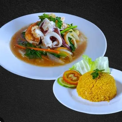Hình ảnh Cơm Chiên Xào Hải Sản - Canh Rong Biển - Súp 