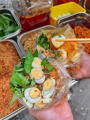 Hình ảnh Bánh Tráng Trộn Tôm Khô 