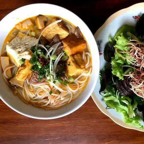 Hình ảnh Bún Huế chay( không kèm tô muỗng đũa)
