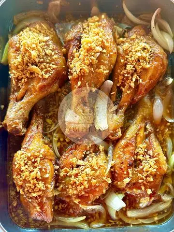 Hình ảnh Đùi gà chiên mắm tỏi