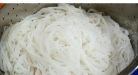 Hình ảnh Thêm hủ tiếu 