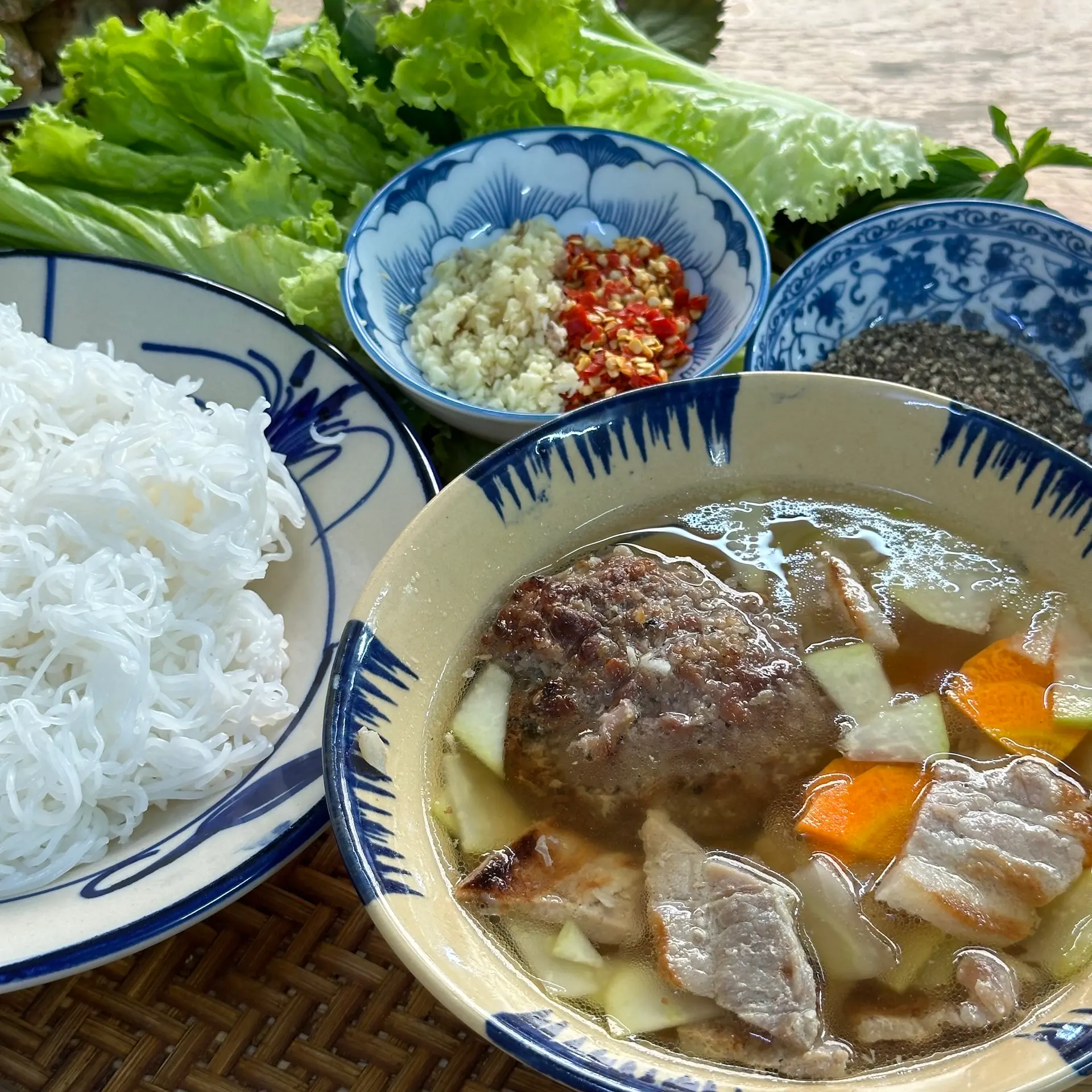 Hình ảnh Bún chả Hà Nội
