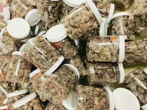 Hình ảnh  mẹ xốc muối ớt  500gr