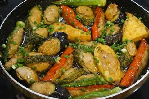 Hình ảnh cơm khổ qua cà chả ớt