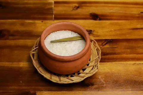Hình ảnh Niêu cơm trắng
