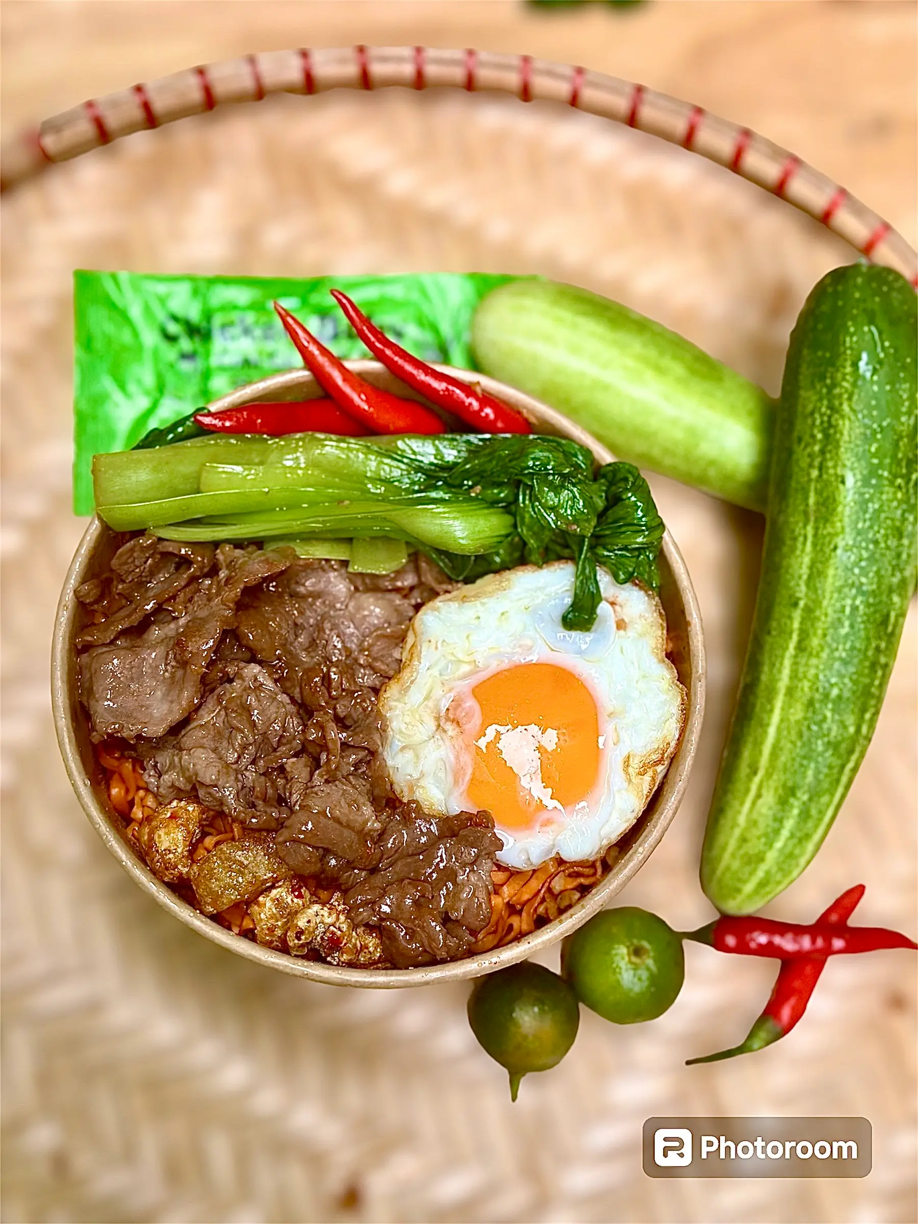 Hình ảnh Mì trộn bò  ốp La 