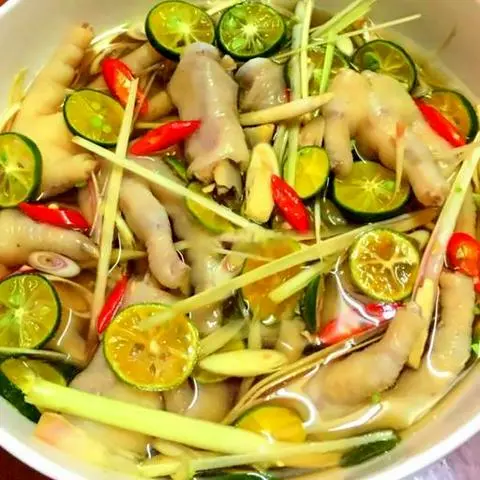Hình ảnh Chân gà ngâm sả tắc - phần nhỏ