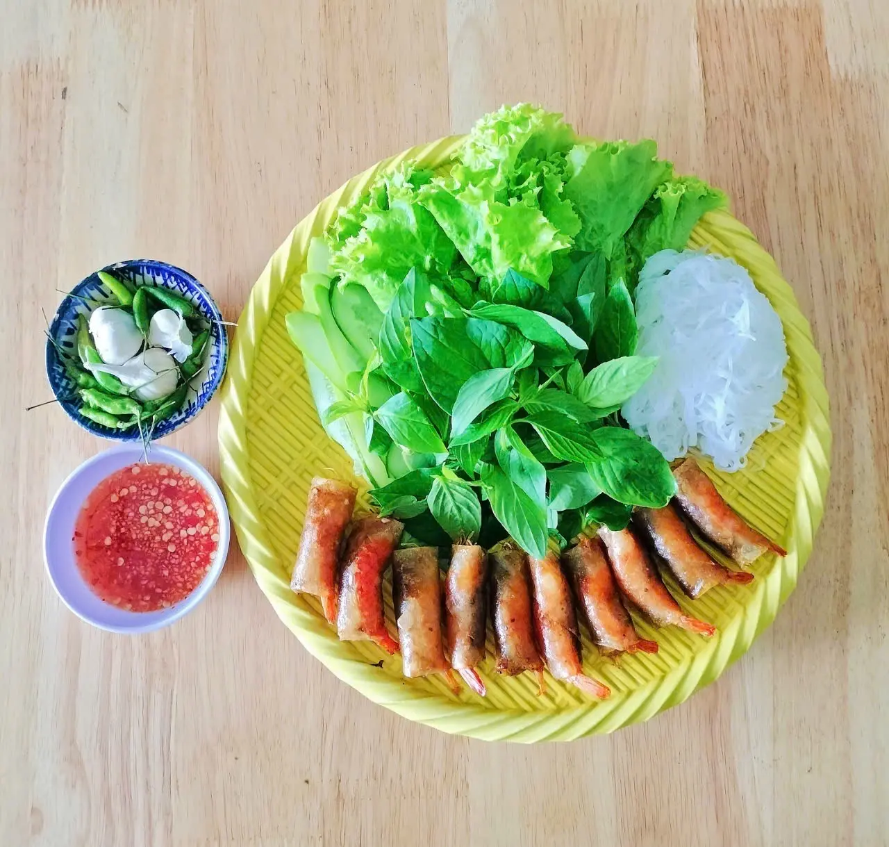 Hình ảnh Mẹt chả ram tôm đất