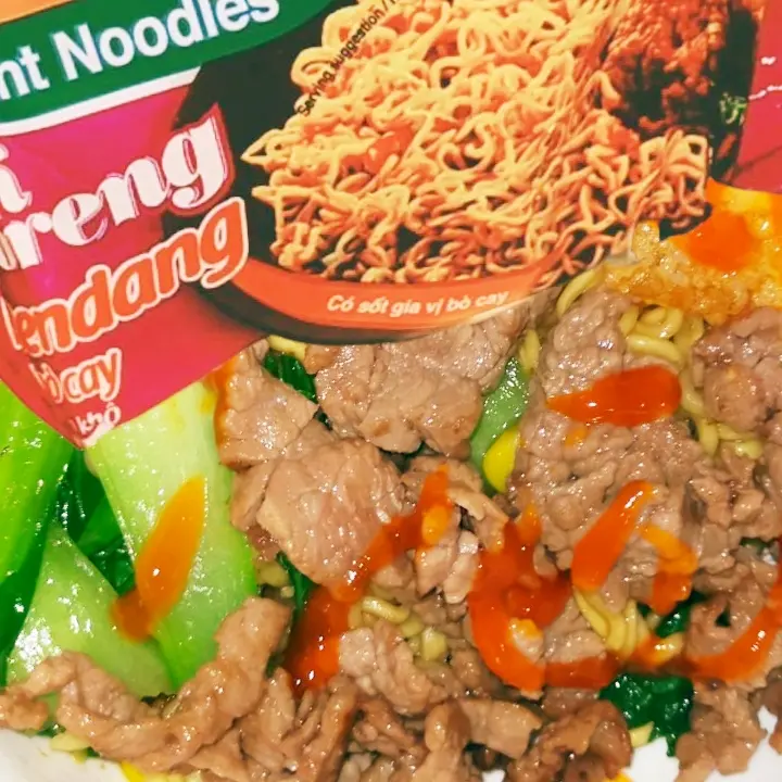 Hình ảnh Mì trộn Indomie đặc biệt