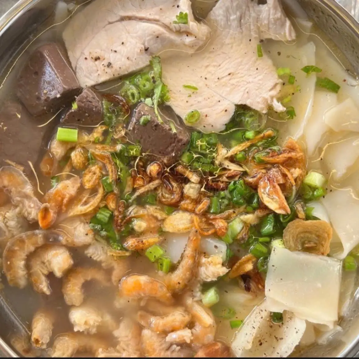 Hình ảnh Hoành thánh lá