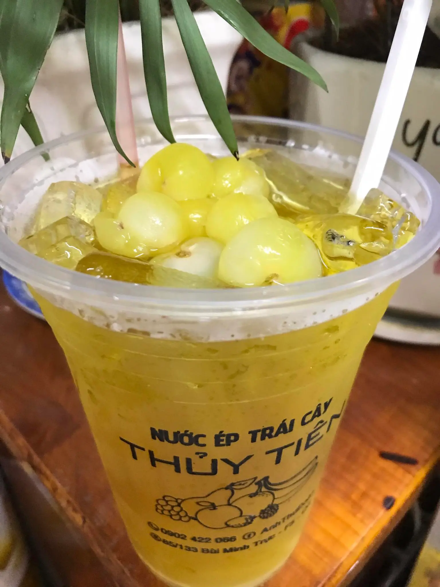 Hình ảnh Trà long nhãn ly lớn