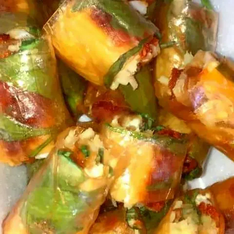 Hình ảnh Bánh tráng cuốn bơ nhỏ 
