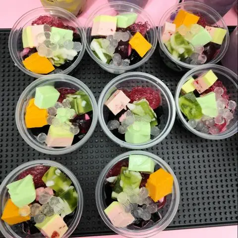 Hình ảnh phần thạch full topping (không chân mèo , jerry )