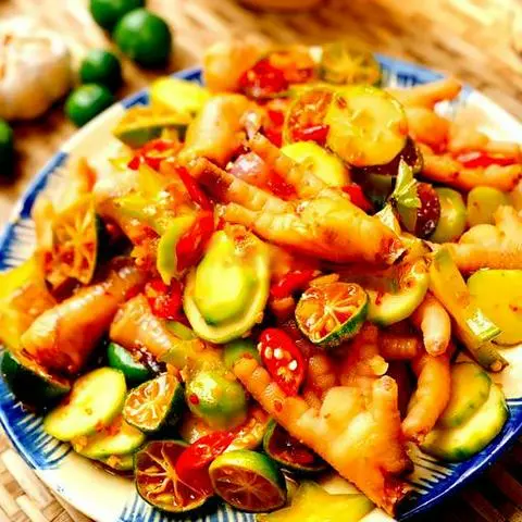 Hình ảnh Chân gà hấp thái