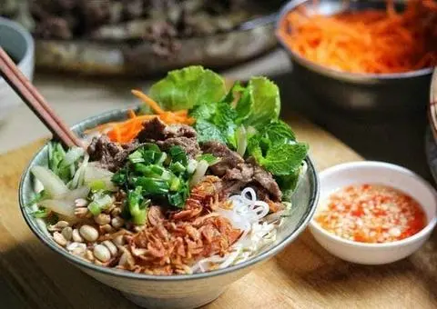 Hình ảnh Bún thịt bò xào