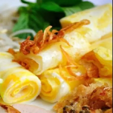 Hình ảnh Bánh cuốn trứng lòng đào 