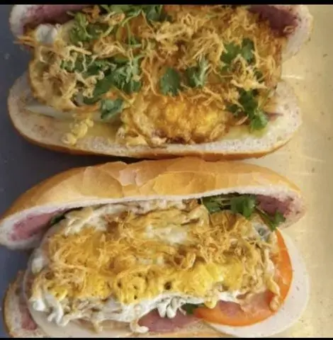 Hình ảnh Bánh mì thịt nguội ốp La đặc biệt 